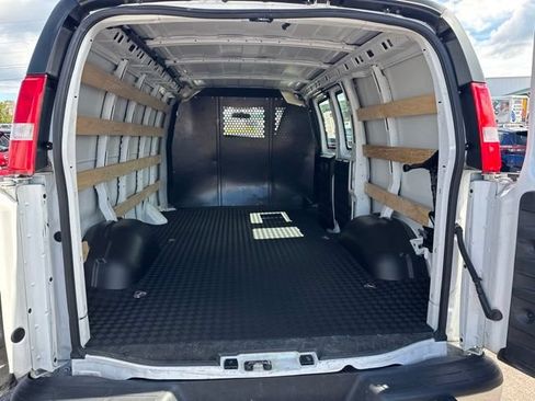 Used 2025 GMC Savana 2500 w/ Driver Convenience Package RWD image 23