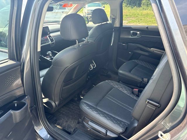 Used 2023 Kia Sorento SX AWD/4WD image 18