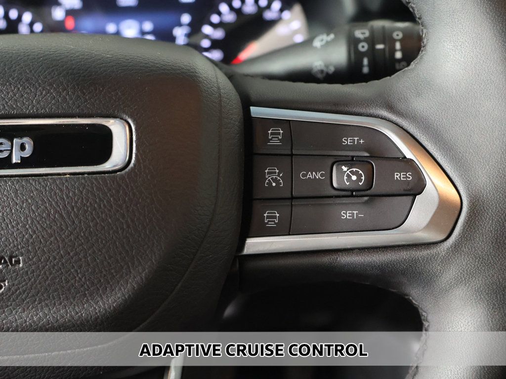 Used 2024 Jeep Compass Limited AWD/4WD image 3