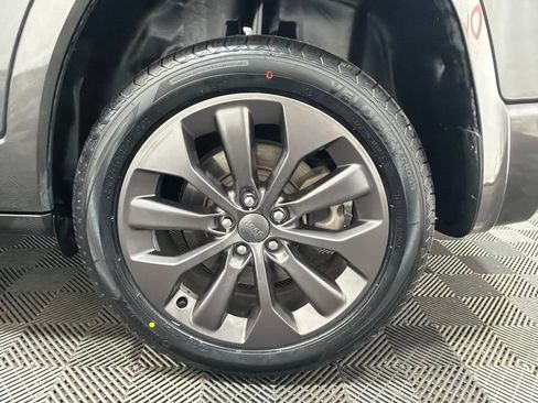Used 2019 Jeep Cherokee High Altitude AWD/4WD image 34