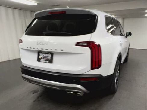 Used 2022 Kia Telluride EX w/ EX Premium Package FWD image 8