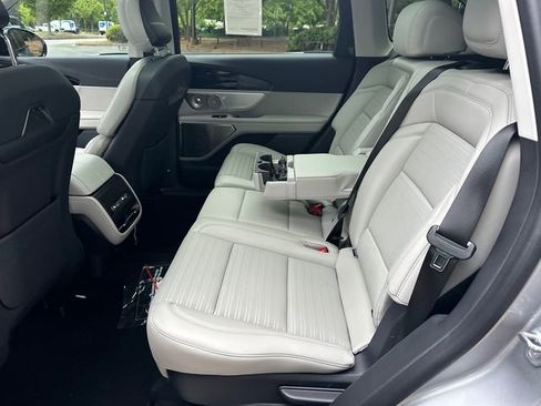 New 2026 Lincoln Nautilus Reserve AWD/4WD image 21