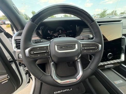 New 2026 GMC Acadia Denali w/ Super Cruise Package AWD/4WD image 18