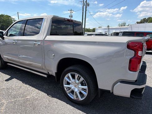 New 2026 Chevrolet Silverado 1500 High Country AWD/4WD image 7