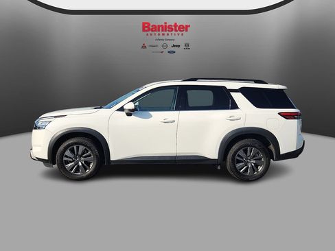 Used 2024 Nissan Pathfinder SV AWD/4WD image 7