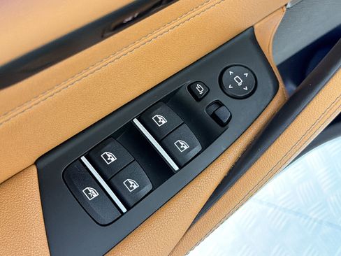 Used 2023 BMW 530i w/ Premium Package RWD image 21