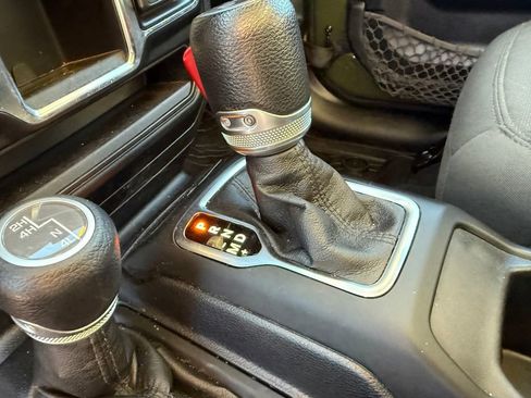 Used 2021 Jeep Wrangler Unlimited Sport image 19