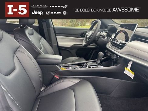 New 2026 Jeep Compass Limited image 9