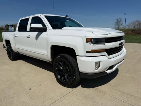 Used 2018 Chevrolet Silverado 1500 LT w/ All Star Edition image 9