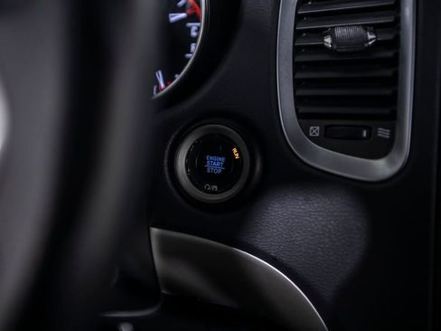 Used 2020 Dodge Durango SXT image 33