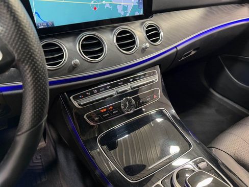 Used 2017 Mercedes-Benz E 300 4MATIC image 83