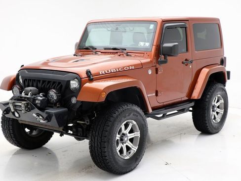 Used 2014 Jeep Wrangler Rubicon w/ Power Convenience Group image 2