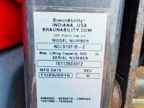 Used 2018 Ford Transit 150 XL image 3