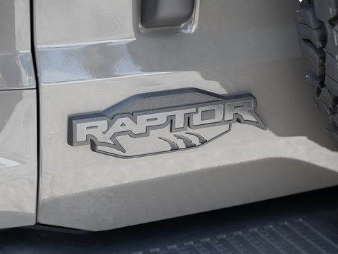 Used 2025 Ford Bronco Raptor AWD/4WD image 15