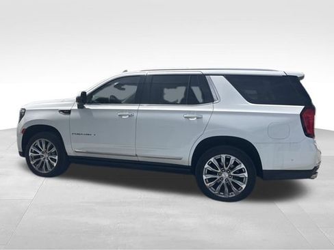 Used 2023 GMC Yukon Denali w/ Advanced Technology Package AWD/4WD image 10