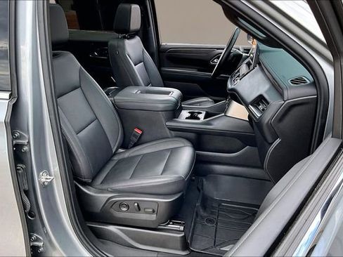 Used 2023 Chevrolet Tahoe LT w/ LT Signature Plus Package RWD image 27