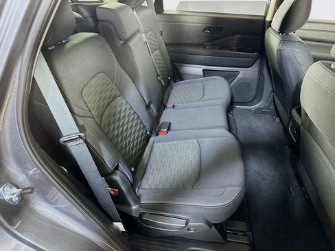 Used 2024 Nissan Pathfinder S image 12