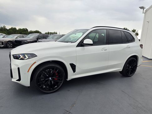 New 2026 BMW X5 xDrive40i w/ M Sport Package AWD/4WD image 8