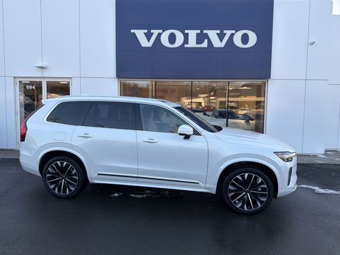 New 2025 Volvo XC90 T8 Ultra w/ Protection Package Premier AWD/4WD image 1