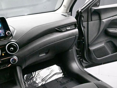 Used 2022 Nissan Sentra SV image 23