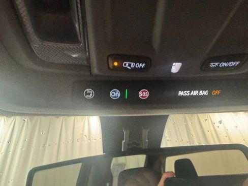 Used 2020 Chevrolet Silverado 2500 LT w/ Z71 Off-Road Package AWD/4WD image 34