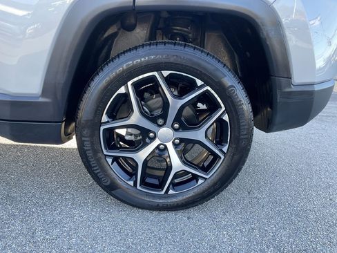 Used 2024 Jeep Compass Limited AWD/4WD image 10