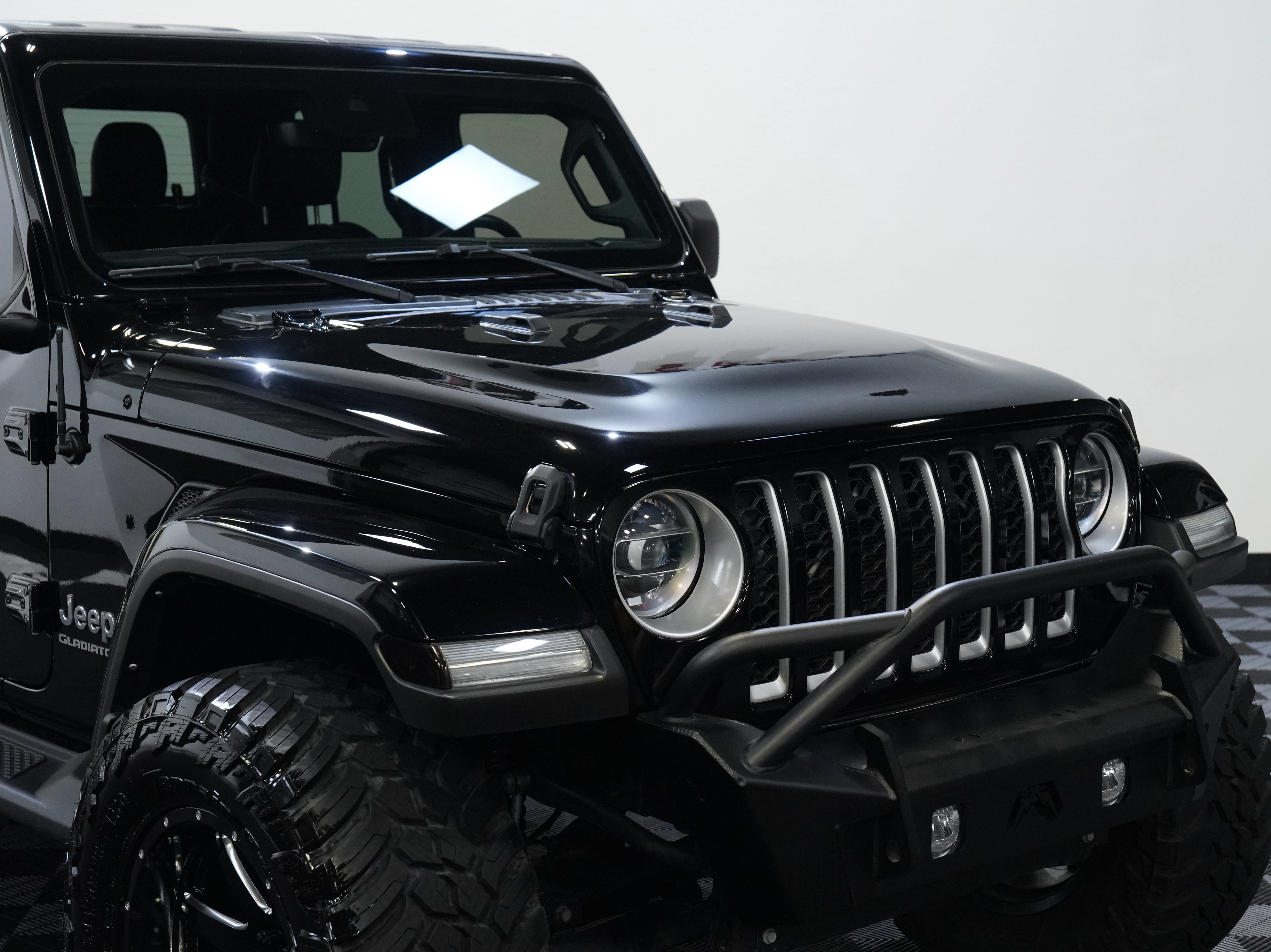 Used 2021 Jeep Gladiator Overland w/ Uconnect 4C Nav & Sound Group AWD/4WD image 12