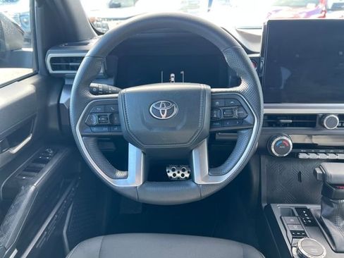 Used 2025 Toyota Tacoma TRD Sport image 16