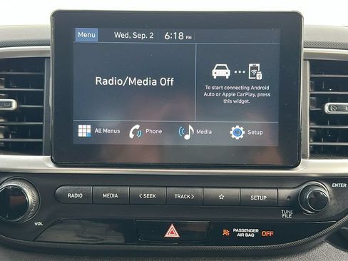 Used 2025 Hyundai Venue SEL FWD image 25