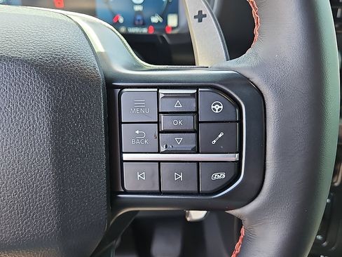Used 2025 Ford F150 Raptor AWD/4WD image 19