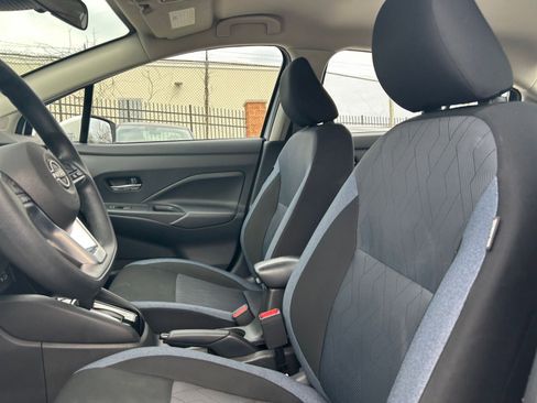 Used 2025 Nissan Versa SV image 22