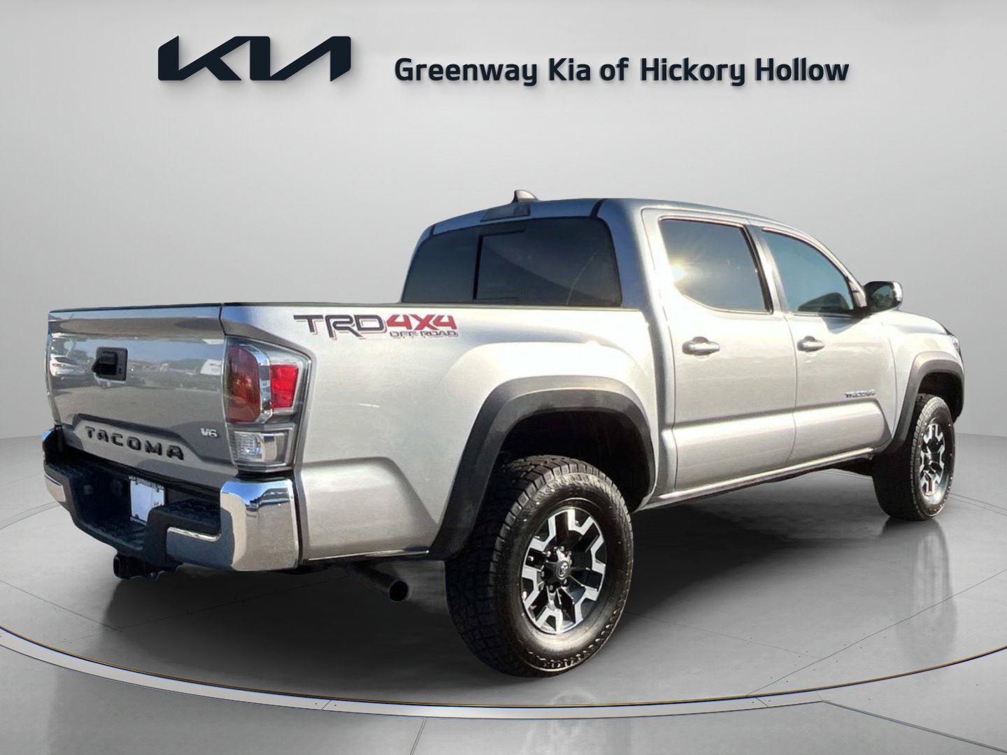 Used 2022 Toyota Tacoma TRD Off-Road AWD/4WD image 7