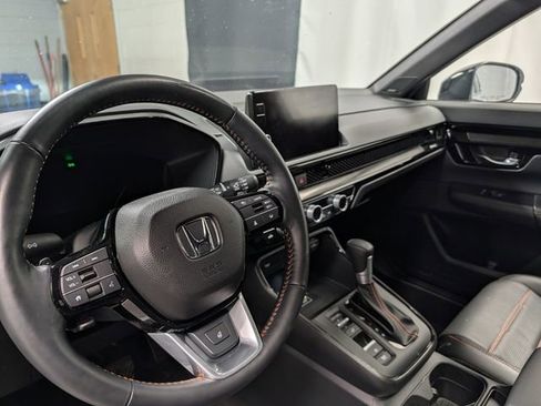 Used 2025 Honda CR-V Sport Touring image 18