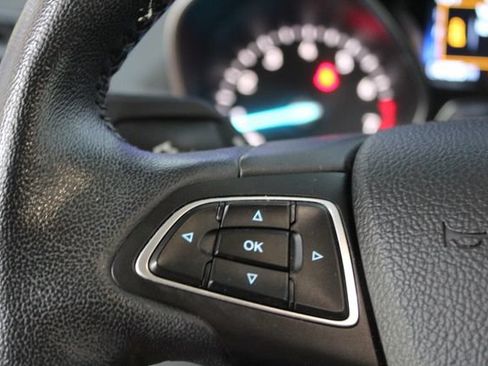 Used 2019 Ford Escape SEL AWD/4WD image 16