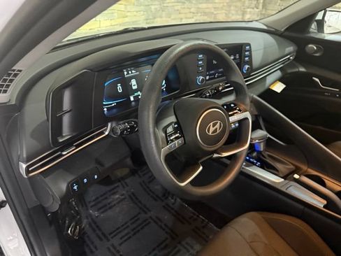 New 2026 Hyundai Elantra SE w/ Cargo Package FWD image 9
