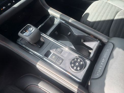 Used 2025 Nissan Pathfinder Rock Creek image 44