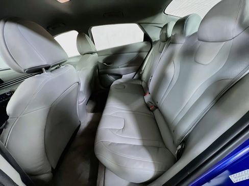 Used 2023 Hyundai Elantra SEL w/ Convenience Package image 24