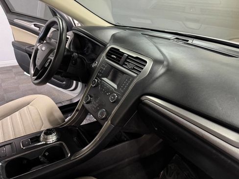 Used 2019 Ford Fusion S image 49