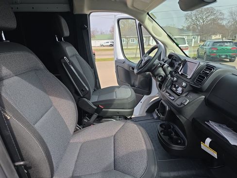New 2026 RAM ProMaster 2500 w/ Convenience Group image 10