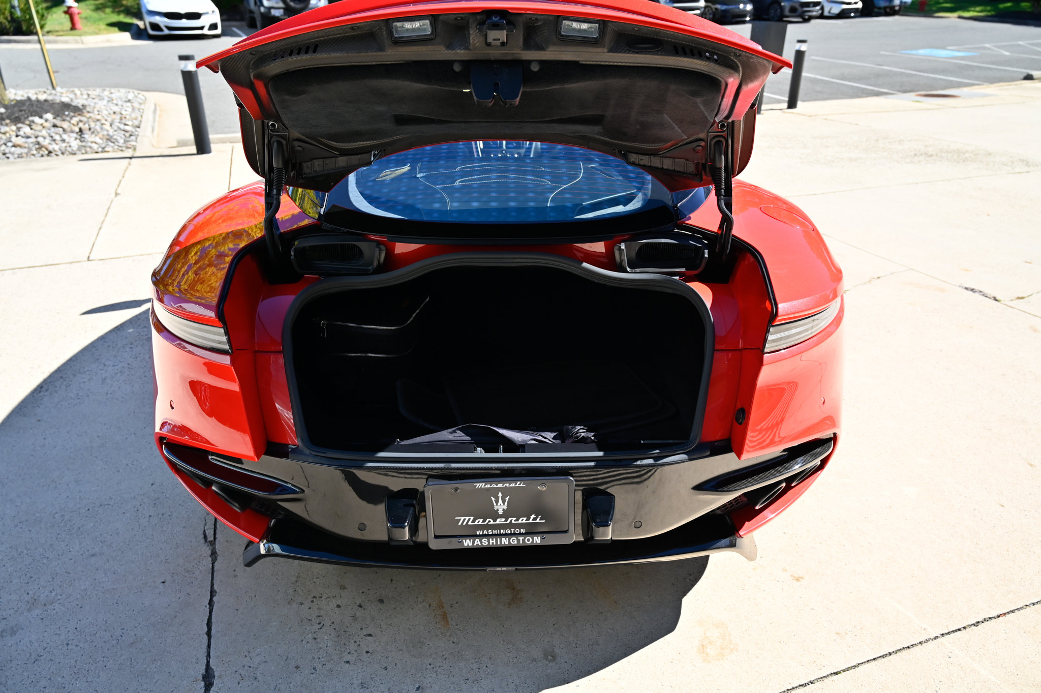 Used 2020 Aston Martin DBS Superleggera RWD image 36