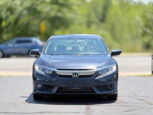Used 2017 Honda Civic EX-T image 2