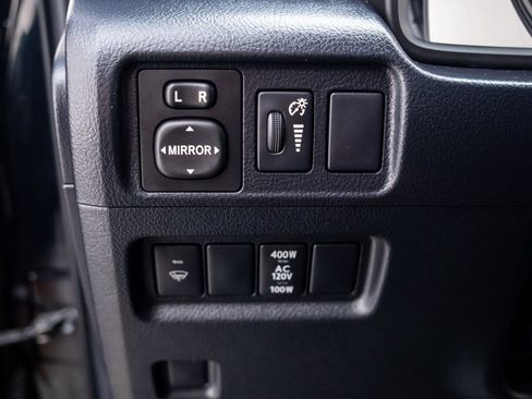 Used 2019 Toyota 4Runner SR5 AWD/4WD image 18