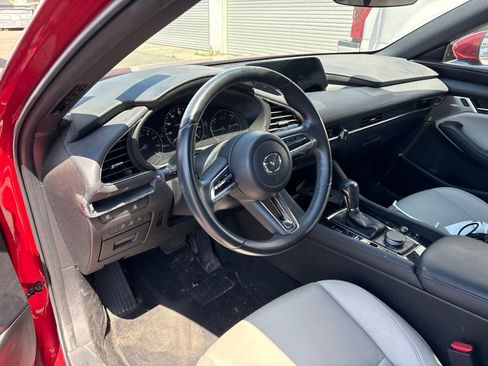 Used 2019 MAZDA MAZDA3 AWD Hatchback w/ Preferred Pkg image 5