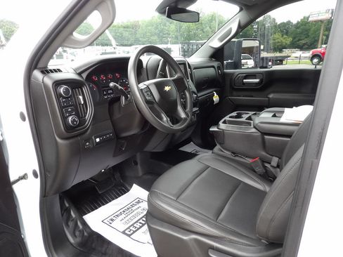 Used 2024 Chevrolet Silverado 3500 W/T w/ Snow Plow Prep Package AWD/4WD image 16