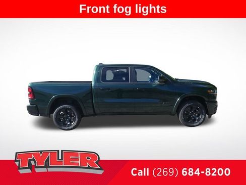 New 2026 RAM 1500 4x4 Crew Cab image 9