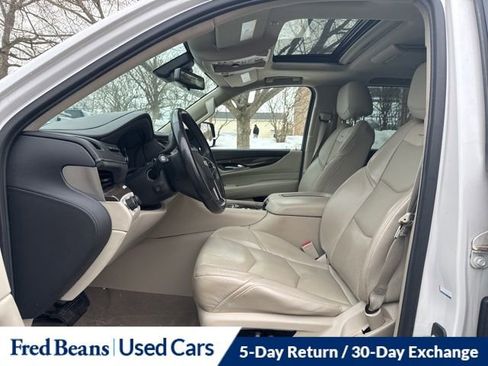 Used 2020 Cadillac Escalade ESV Luxury image 9