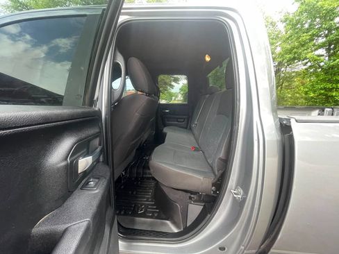 Used 2022 RAM 1500 Classic Warlock AWD/4WD image 9