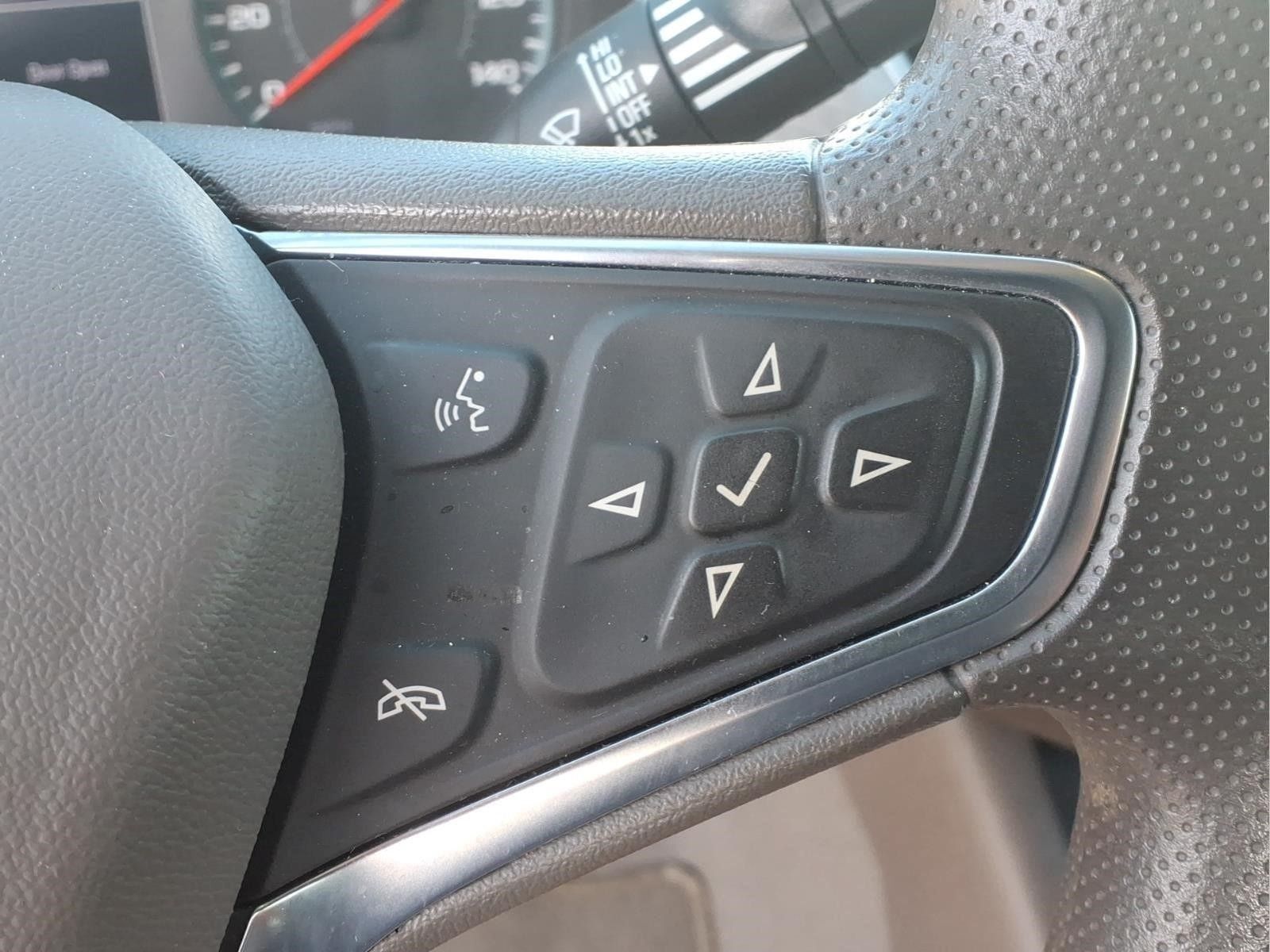 Used 2024 Chevrolet Malibu LT FWD image 17