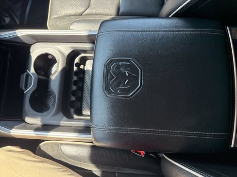 Used 2020 RAM 1500 Laramie AWD/4WD image 29