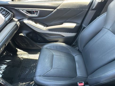 Used 2023 Subaru Forester Limited image 12